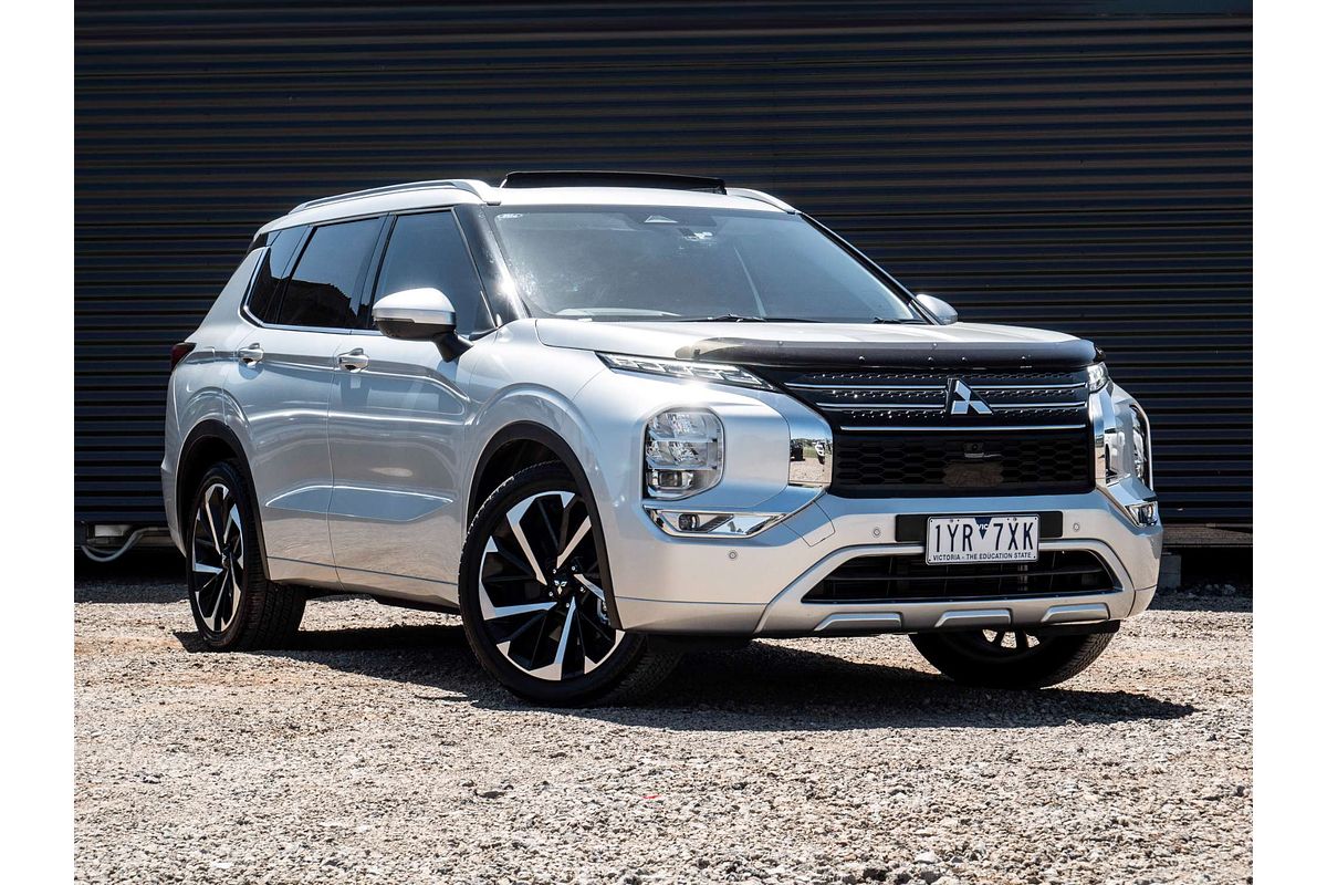 2023 Mitsubishi Outlander Exceed ZM