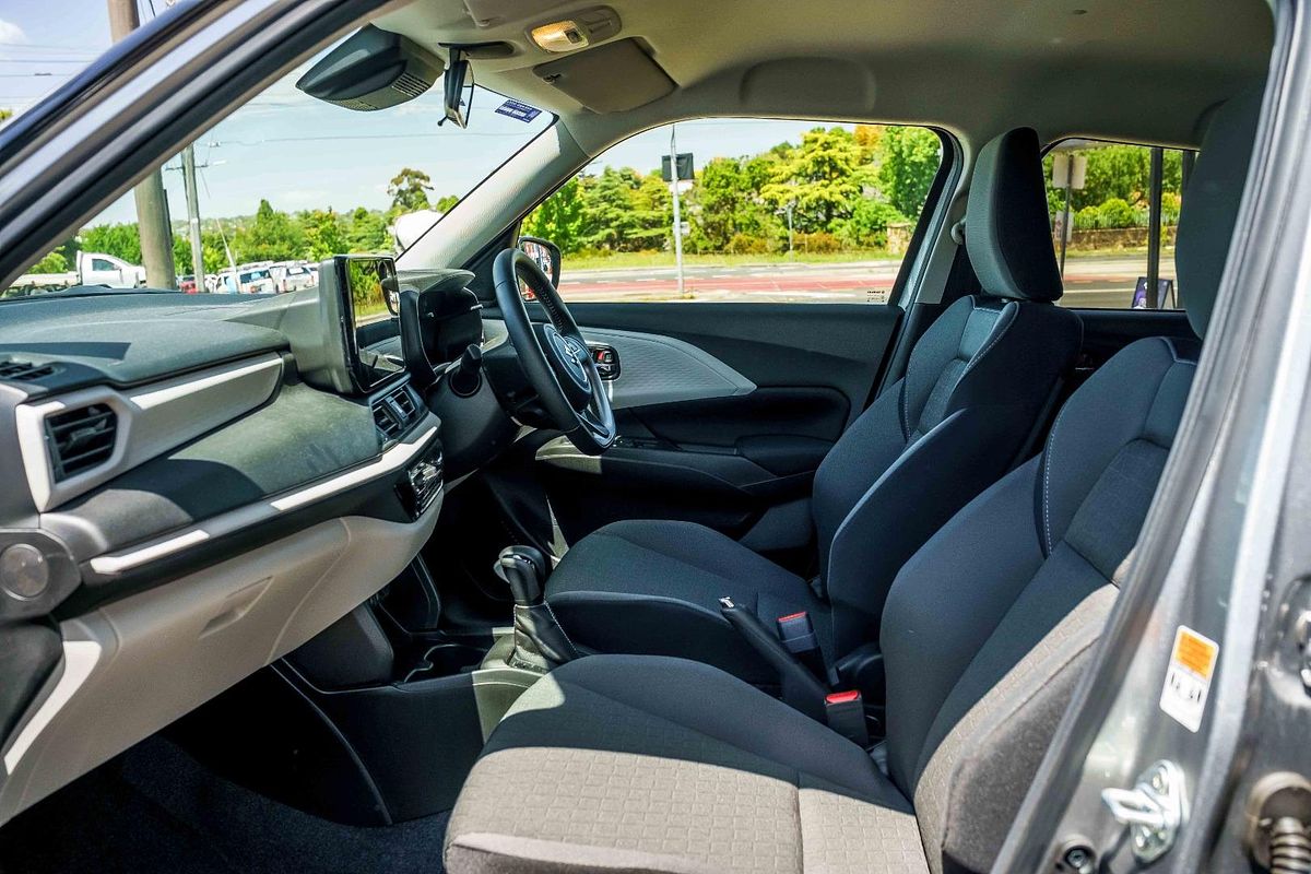 2024 Suzuki Swift Hybrid Plus UZ