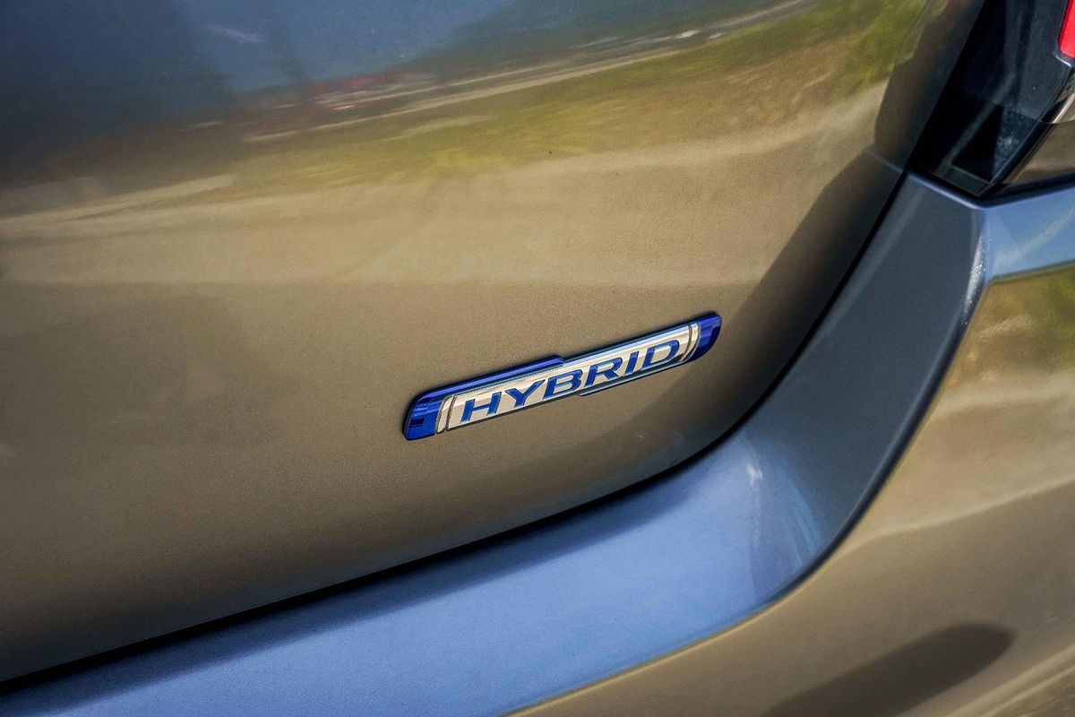 2024 Suzuki Swift Hybrid Plus UZ