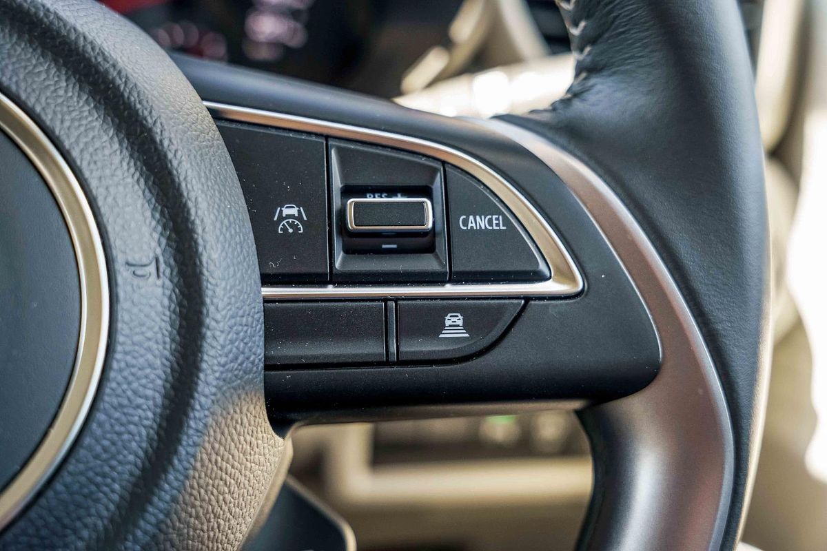 2024 Suzuki Swift Hybrid Plus UZ