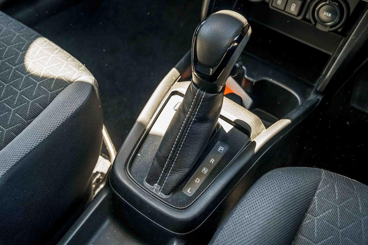 2024 Suzuki Swift Hybrid Plus UZ