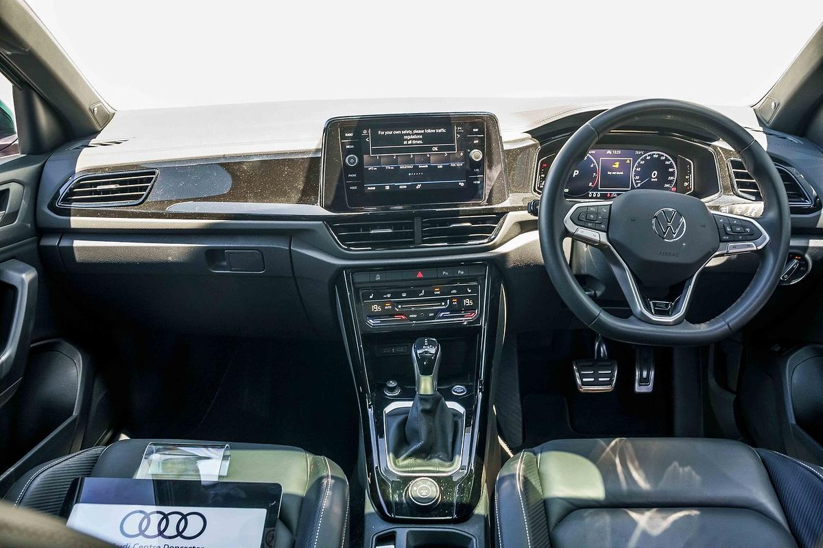 2024 Volkswagen T-Roc 140TSI R-Line D11