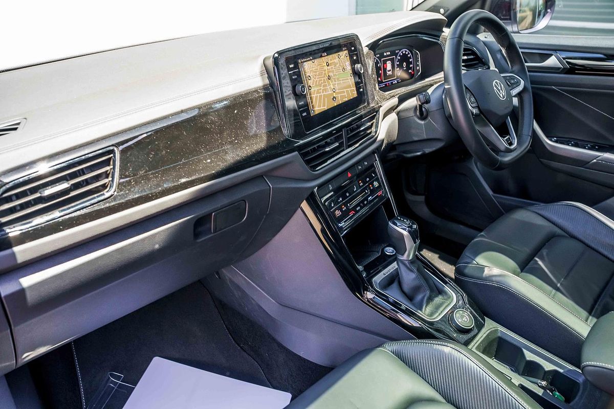 2024 Volkswagen T-Roc 140TSI R-Line D11