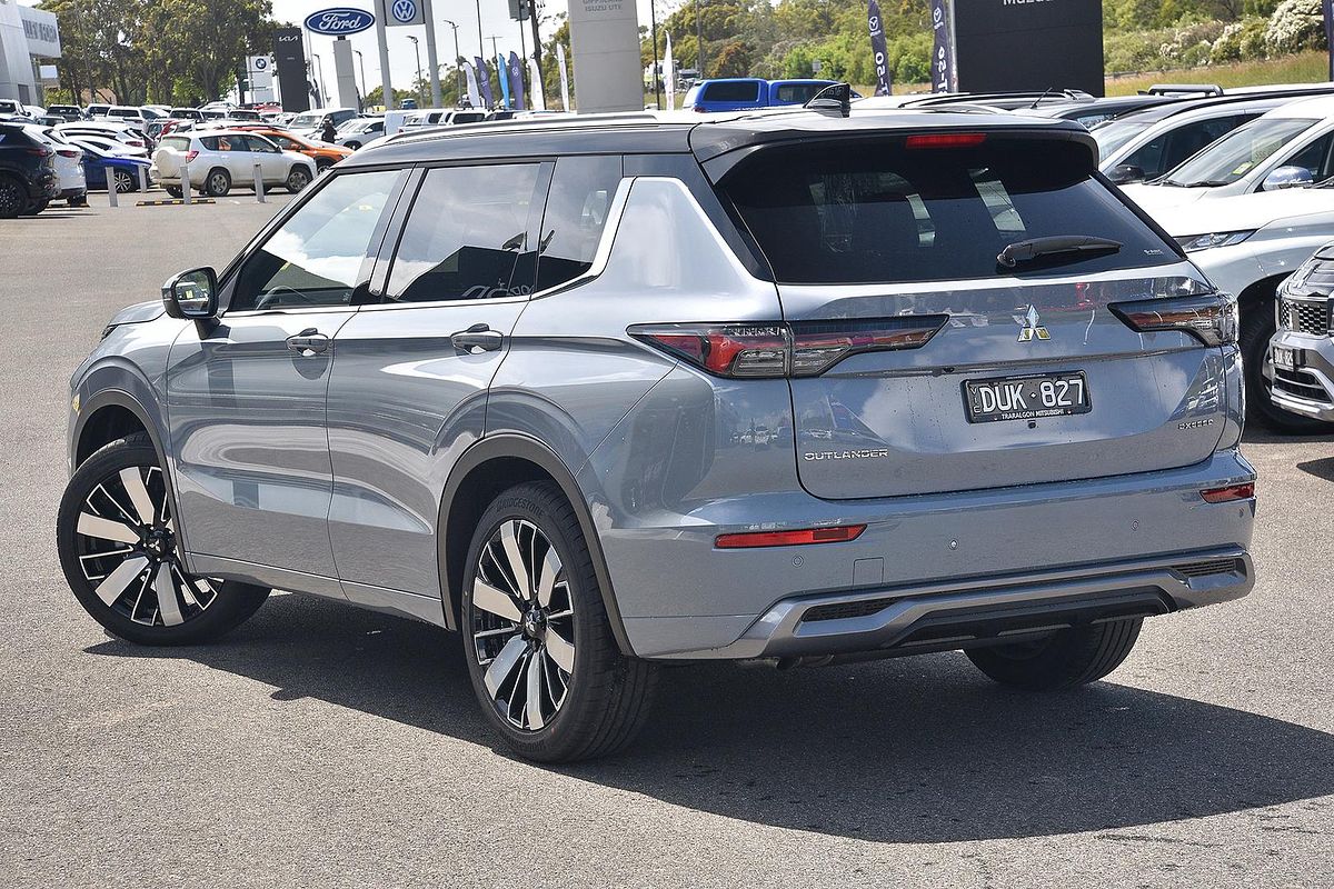 2025 Mitsubishi Outlander Exceed Tourer ZM