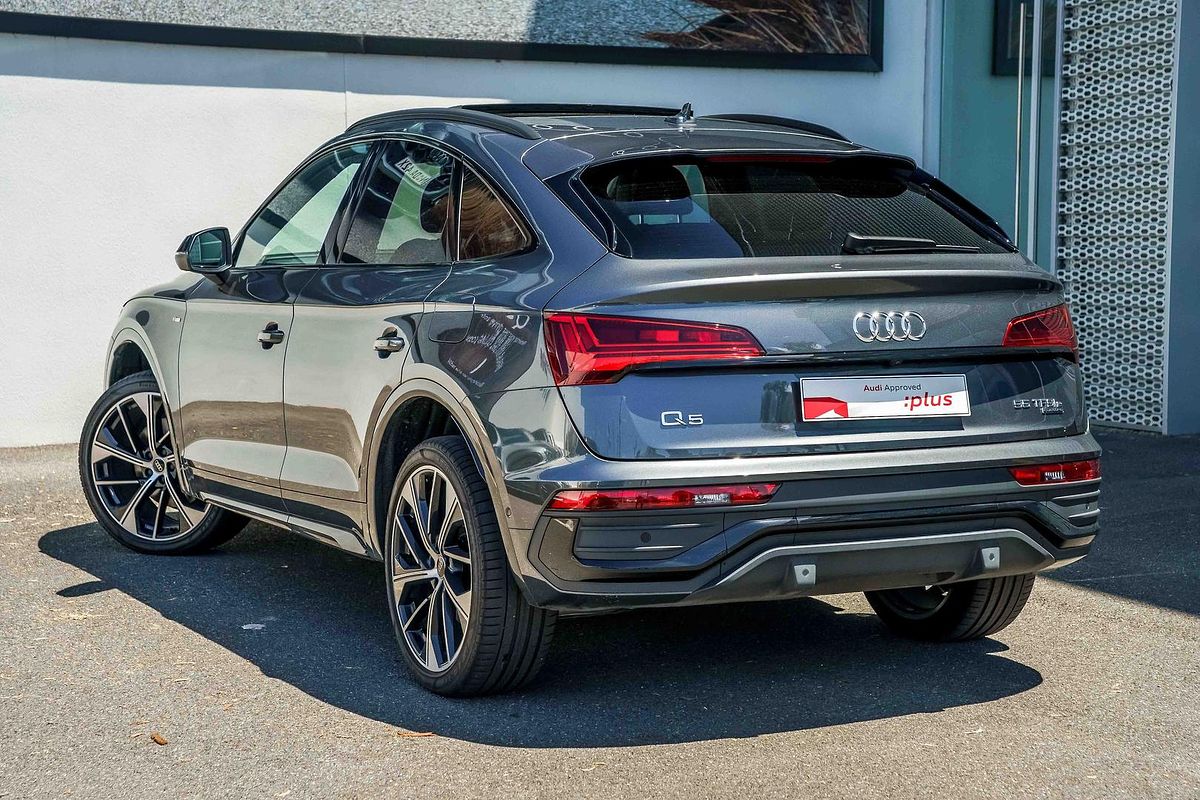 2023 Audi Q5 55 TFSI e S line FY