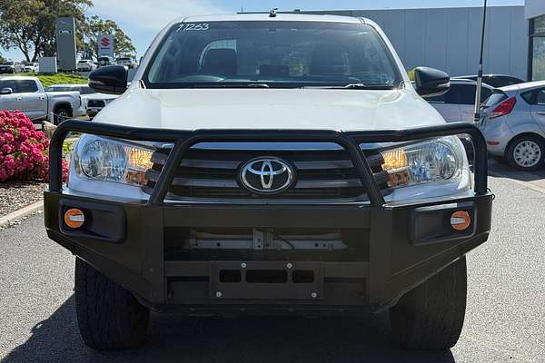 2017 Toyota Hilux SR GUN126R 4X4