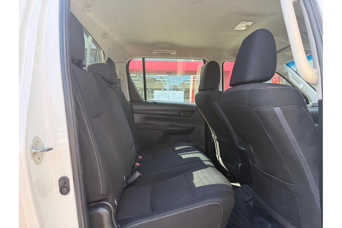 2017 Toyota Hilux SR GUN126R 4X4