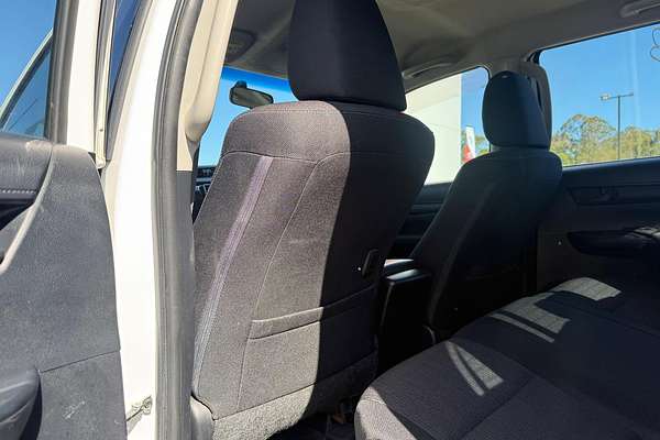 2017 Toyota Hilux SR GUN126R 4X4