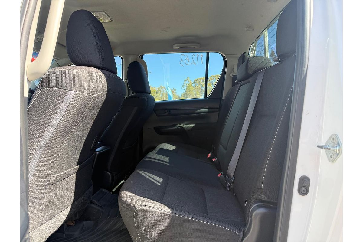 2017 Toyota Hilux SR GUN126R 4X4