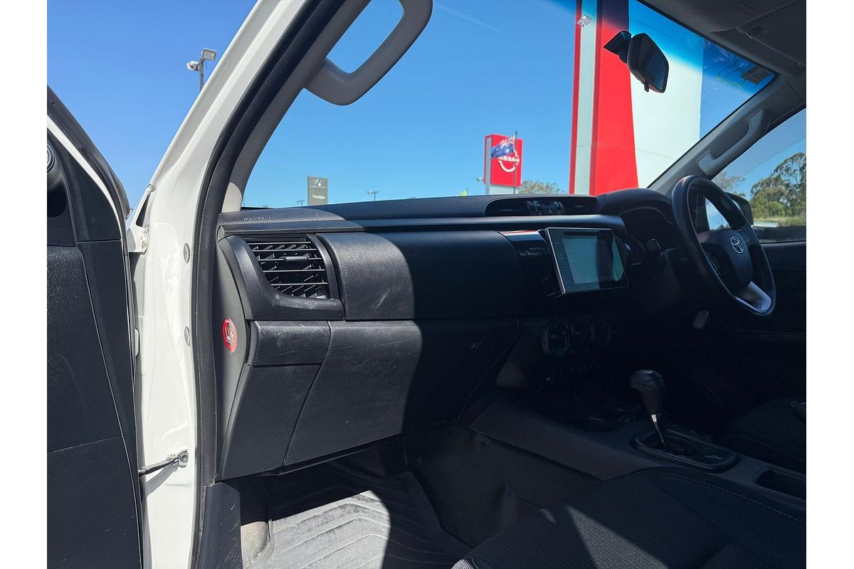 2017 Toyota Hilux SR GUN126R 4X4