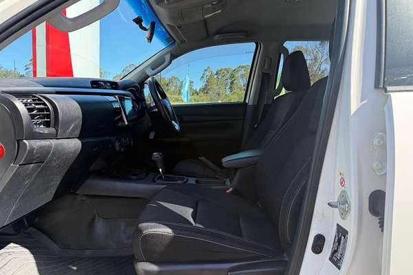 2017 Toyota Hilux SR GUN126R 4X4