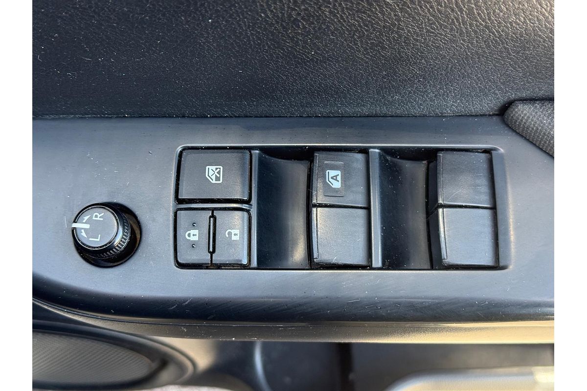 2017 Toyota Hilux SR GUN126R 4X4