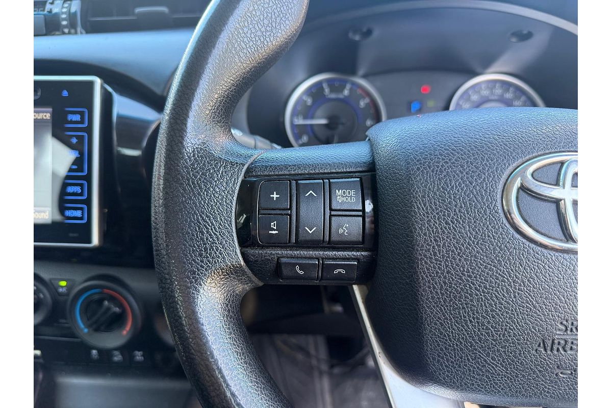 2017 Toyota Hilux SR GUN126R 4X4