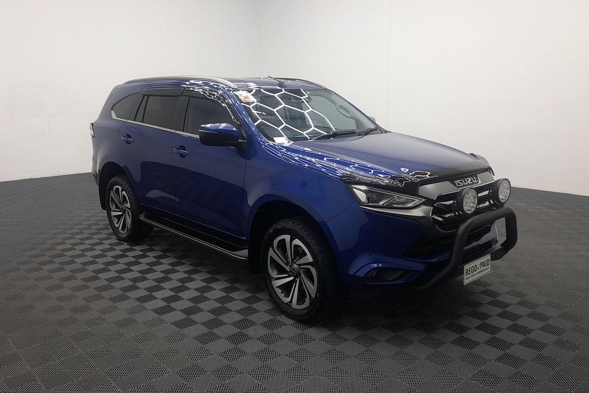 2022 Isuzu MU-X LS-T