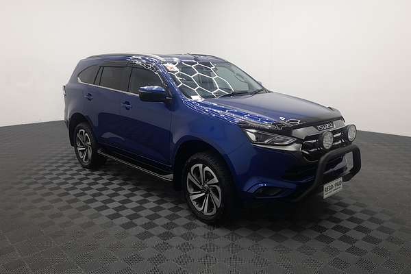 2022 Isuzu MU-X LS-T