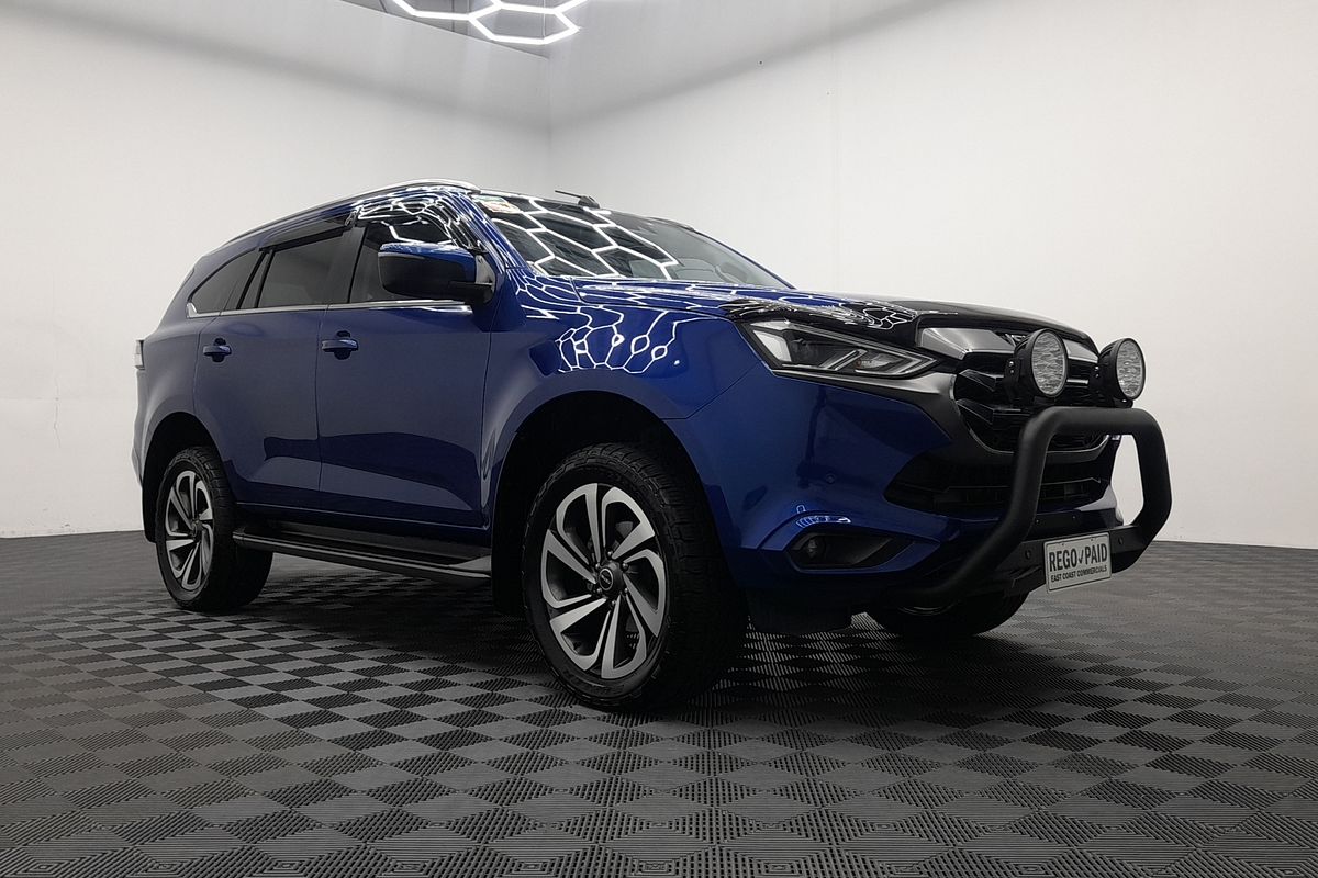 2022 Isuzu MU-X LS-T