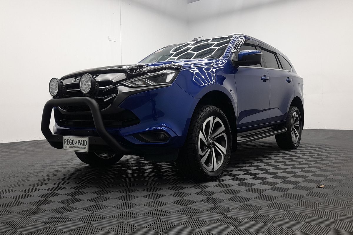 2022 Isuzu MU-X LS-T