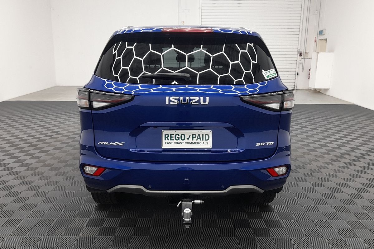 2022 Isuzu MU-X LS-T