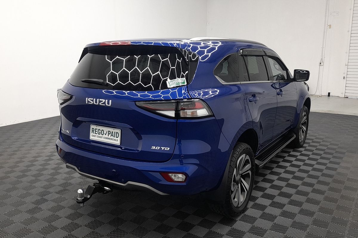 2022 Isuzu MU-X LS-T