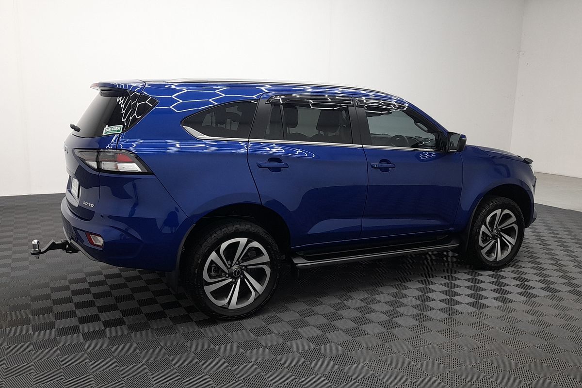 2022 Isuzu MU-X LS-T