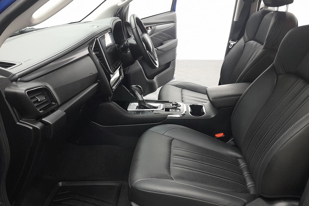 2022 Isuzu MU-X LS-T