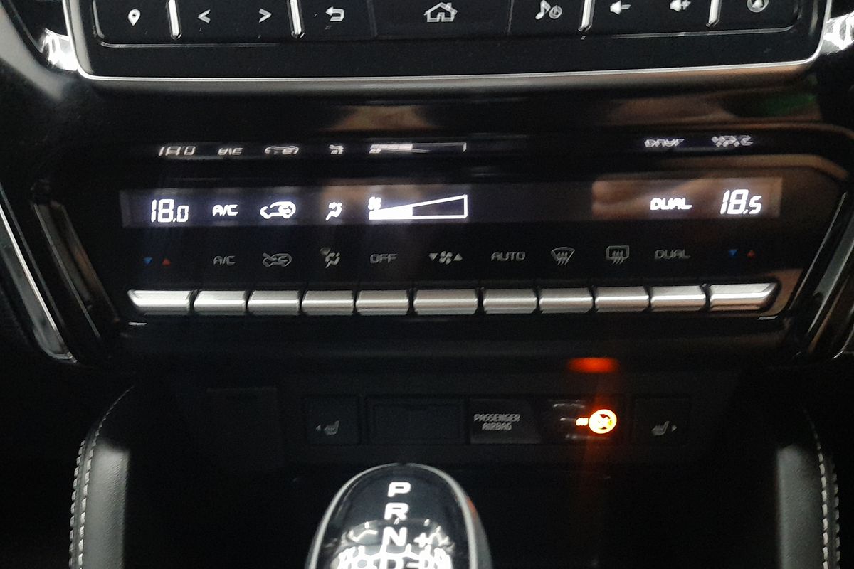 2022 Isuzu MU-X LS-T