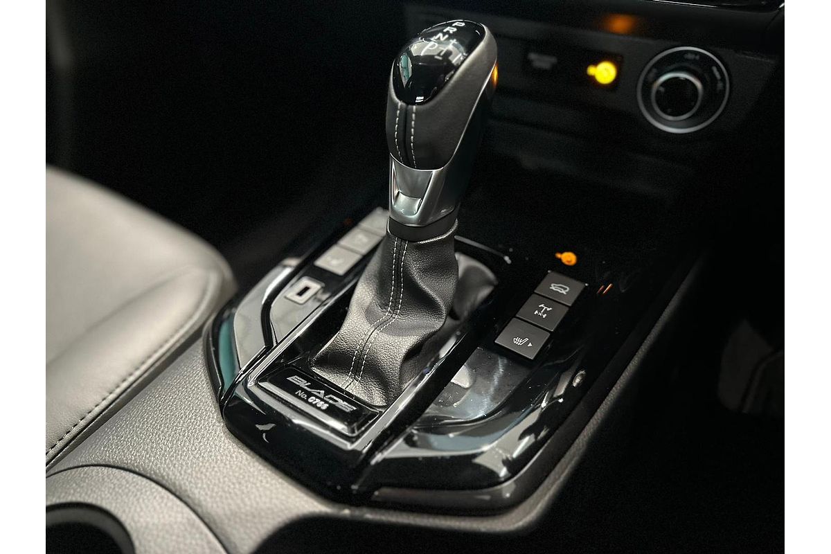 2025 Isuzu D-MAX BLADE 4X4