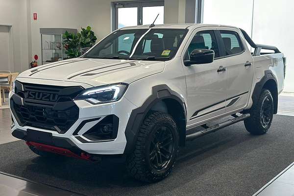 2025 Isuzu D-MAX BLADE 4X4