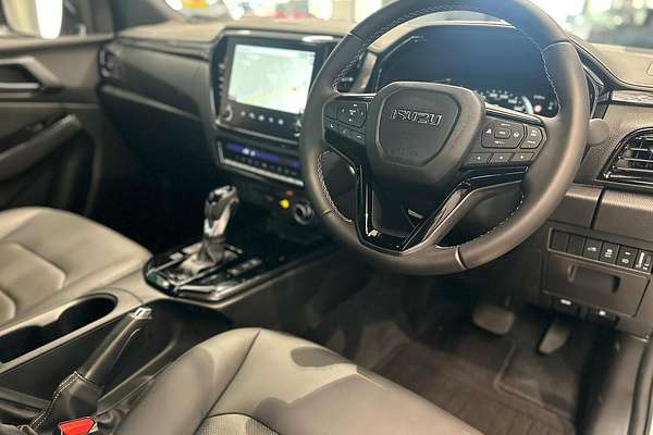 2025 Isuzu D-MAX BLADE 4X4