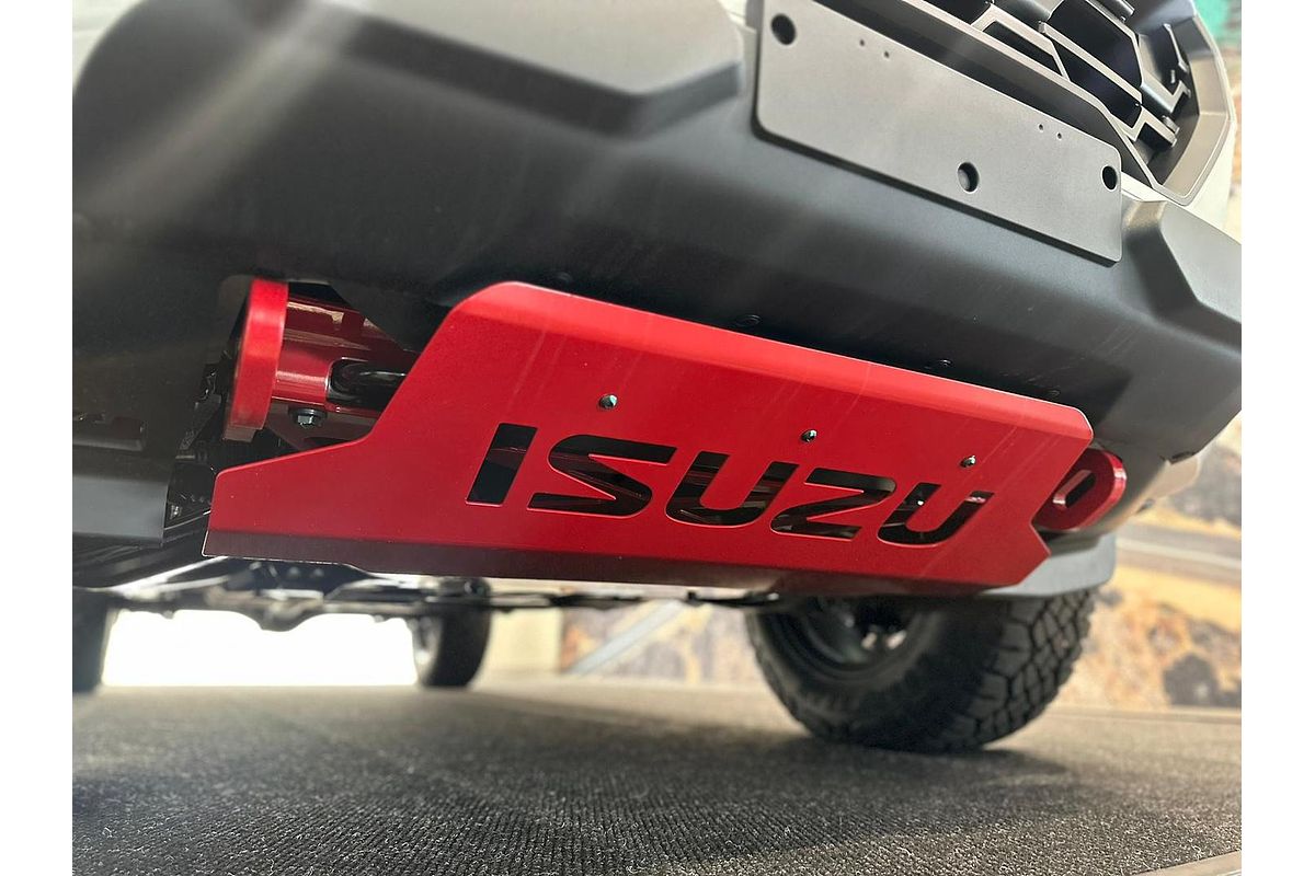 2025 Isuzu D-MAX BLADE 4X4