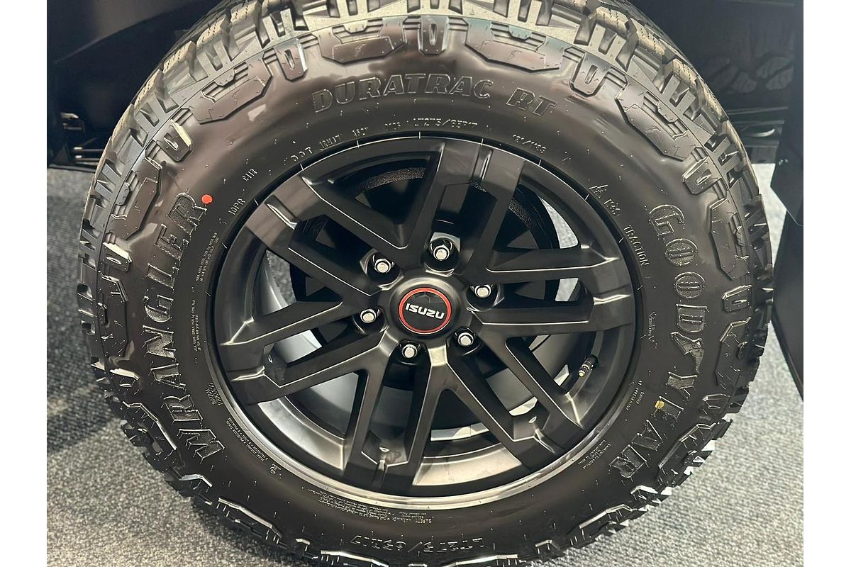 2025 Isuzu D-MAX BLADE 4X4