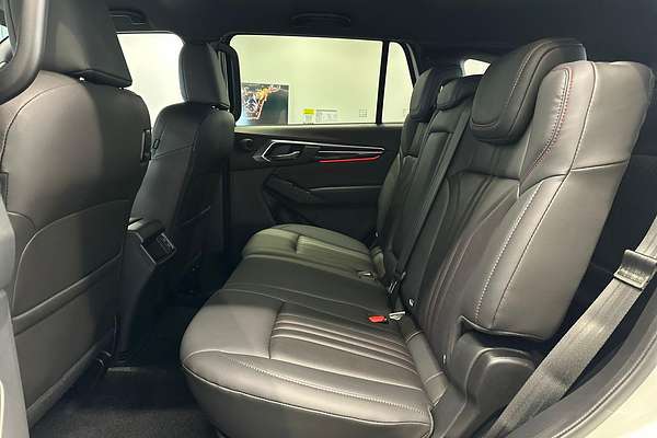 2025 Isuzu MU-X X-TERRAIN