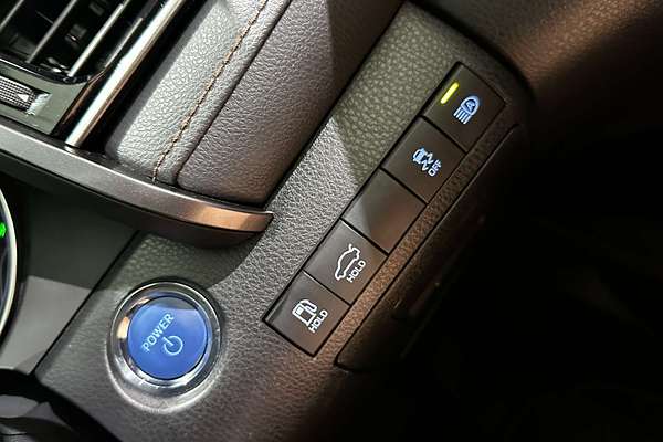 2020 Toyota Camry Ascent AXVH71R