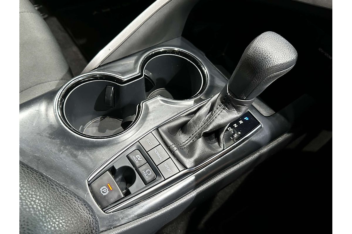 2020 Toyota Camry Ascent AXVH71R