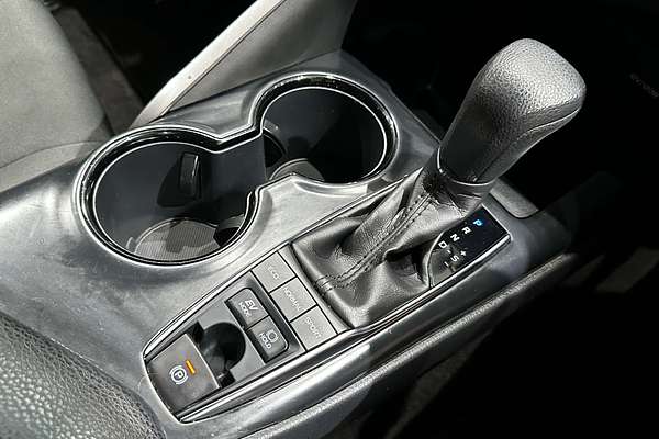 2020 Toyota Camry Ascent AXVH71R