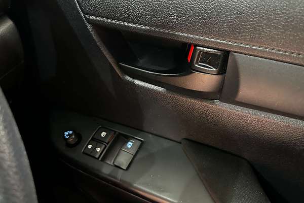 2018 Toyota Hilux Workmate TGN121R Rear Wheel Drive