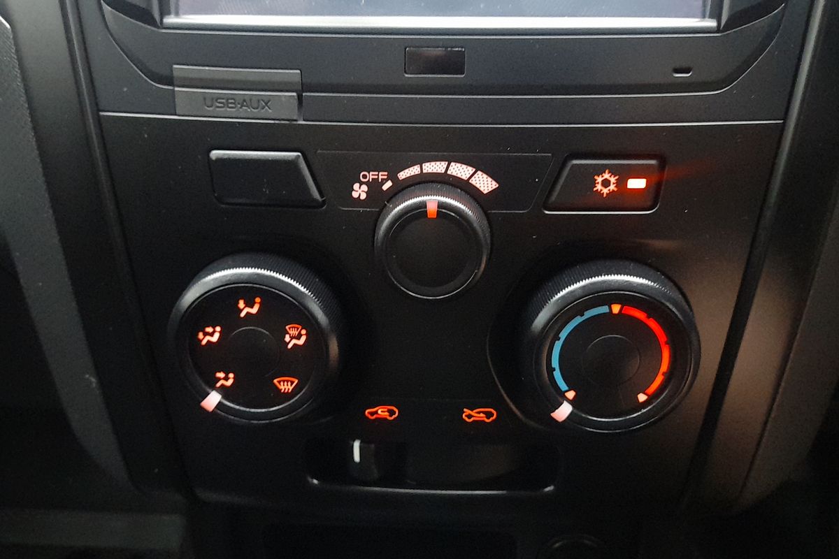 2020 Isuzu D-MAX SX High Ride Rear Wheel Drive