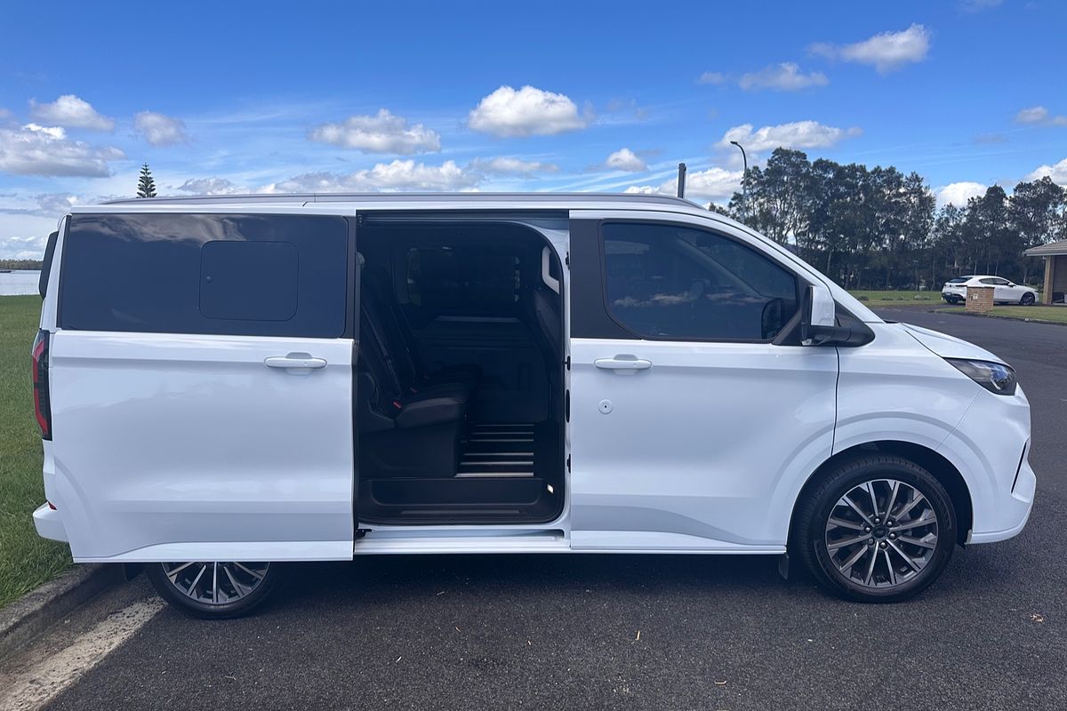 2024 Ford Tourneo Titanium X AV SWB