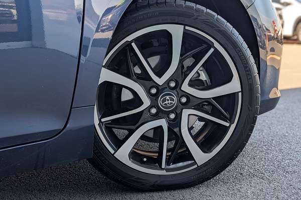 2017 Toyota Camry Atara SL ASV50R