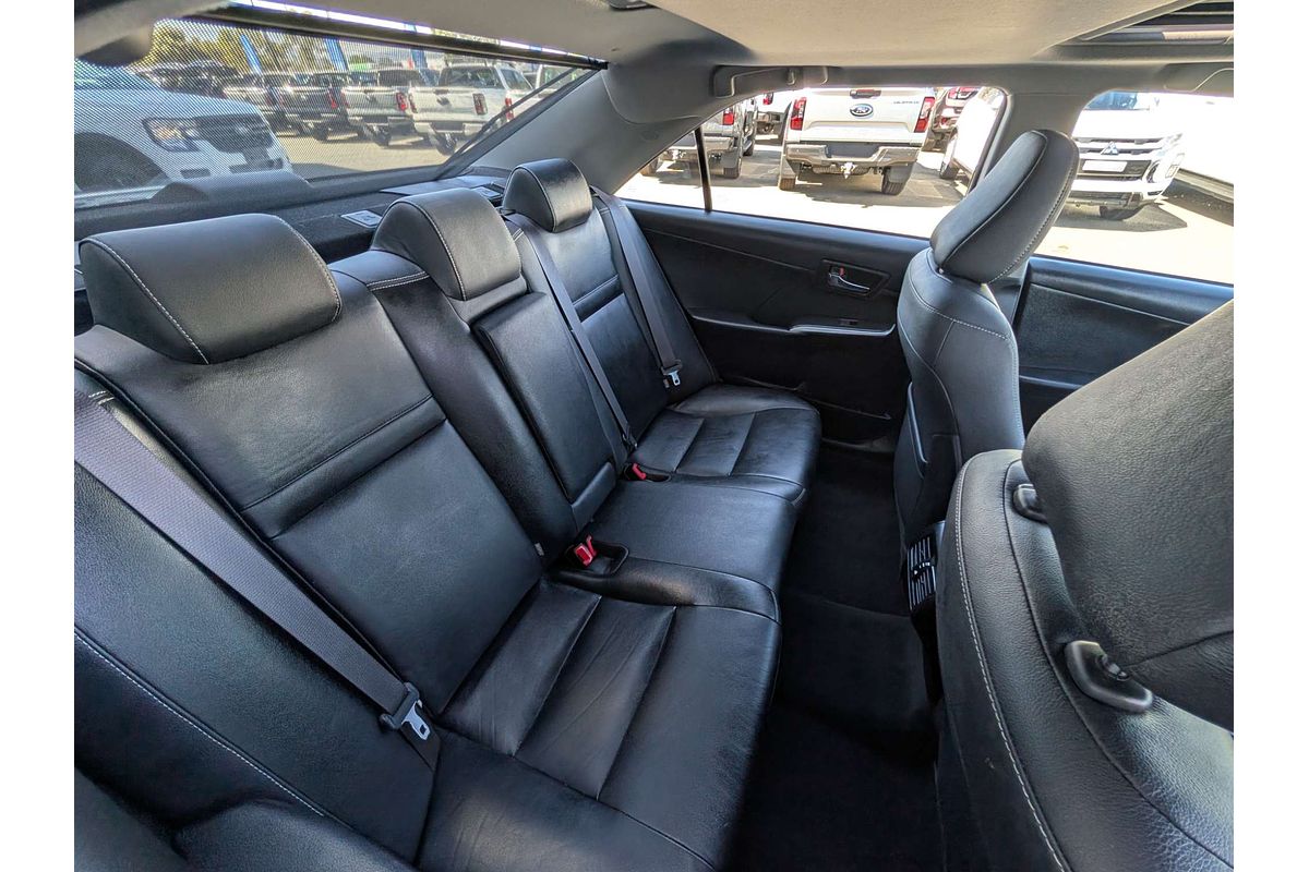 2017 Toyota Camry Atara SL ASV50R