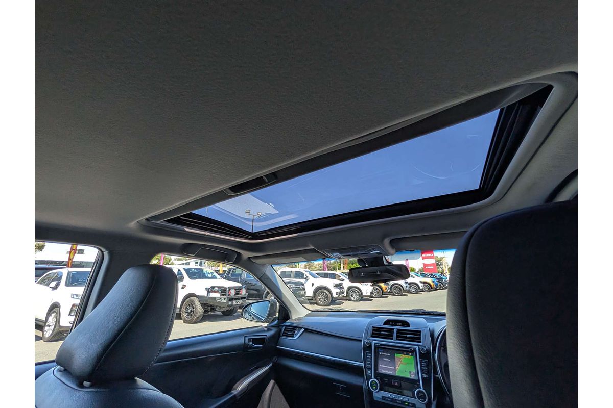 2017 Toyota Camry Atara SL ASV50R