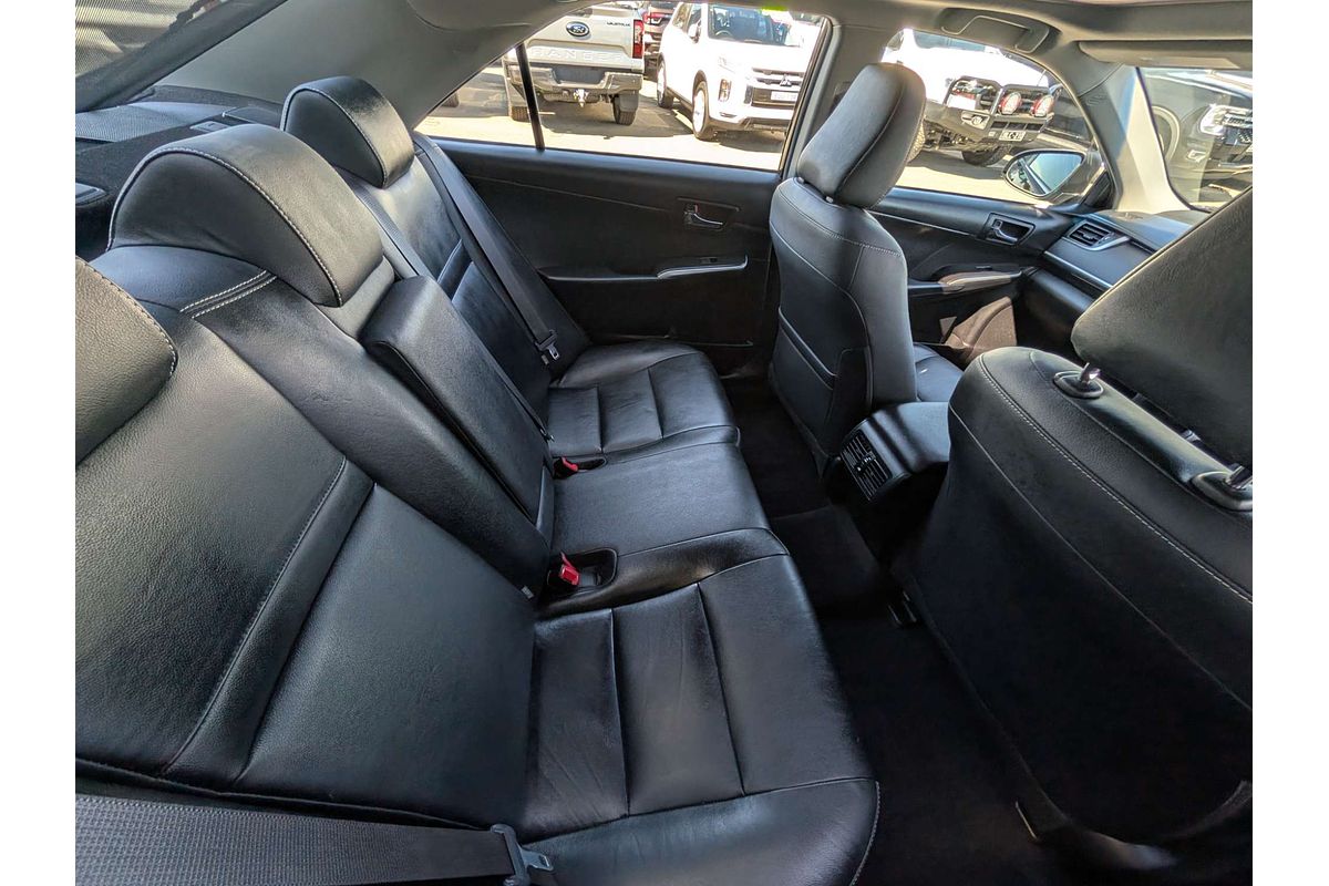 2017 Toyota Camry Atara SL ASV50R