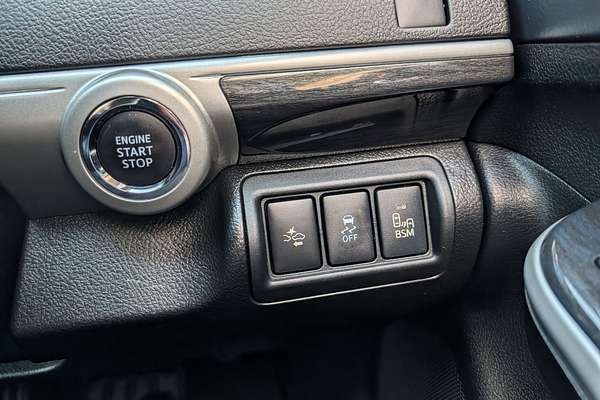 2017 Toyota Camry Atara SL ASV50R