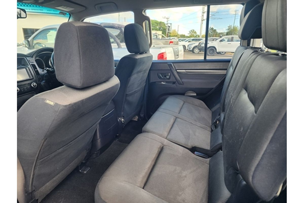 2010 Mitsubishi Pajero Activ NT