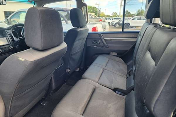 2010 Mitsubishi Pajero Activ NT