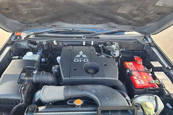 2010 Mitsubishi Pajero Activ NT