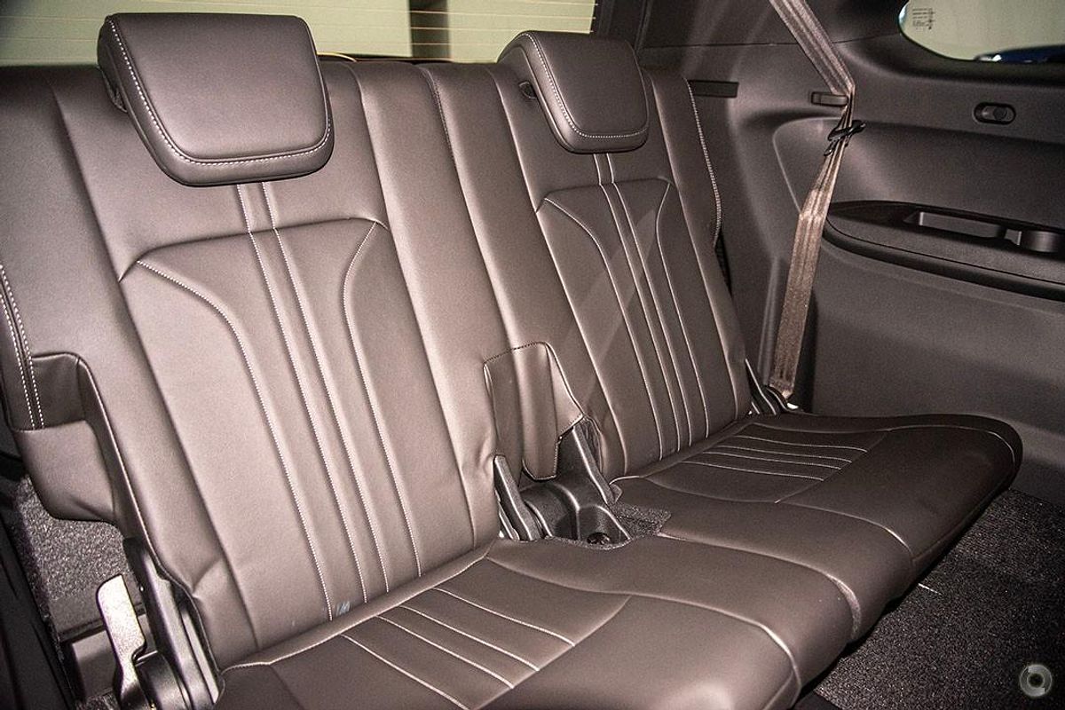 2025 Isuzu MU-X LS-T