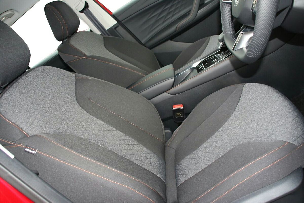 2024 MG HS Vibe AS33