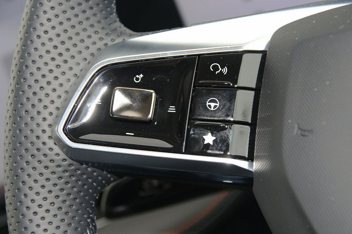 2024 MG HS Vibe AS33