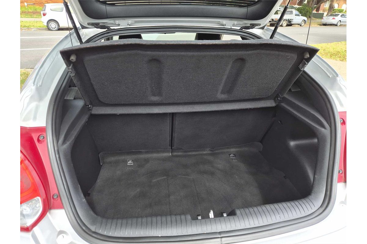 2012 Hyundai Veloster FS